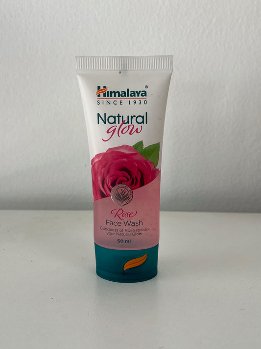 Himalaya Natural glow